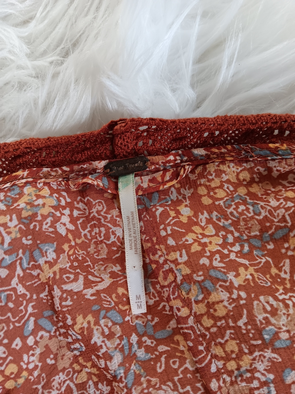 Free People Rust Floral Bell Sleeve Crochet Trim Tassel Tie Front Kimono Medium - Picture 4 of 6